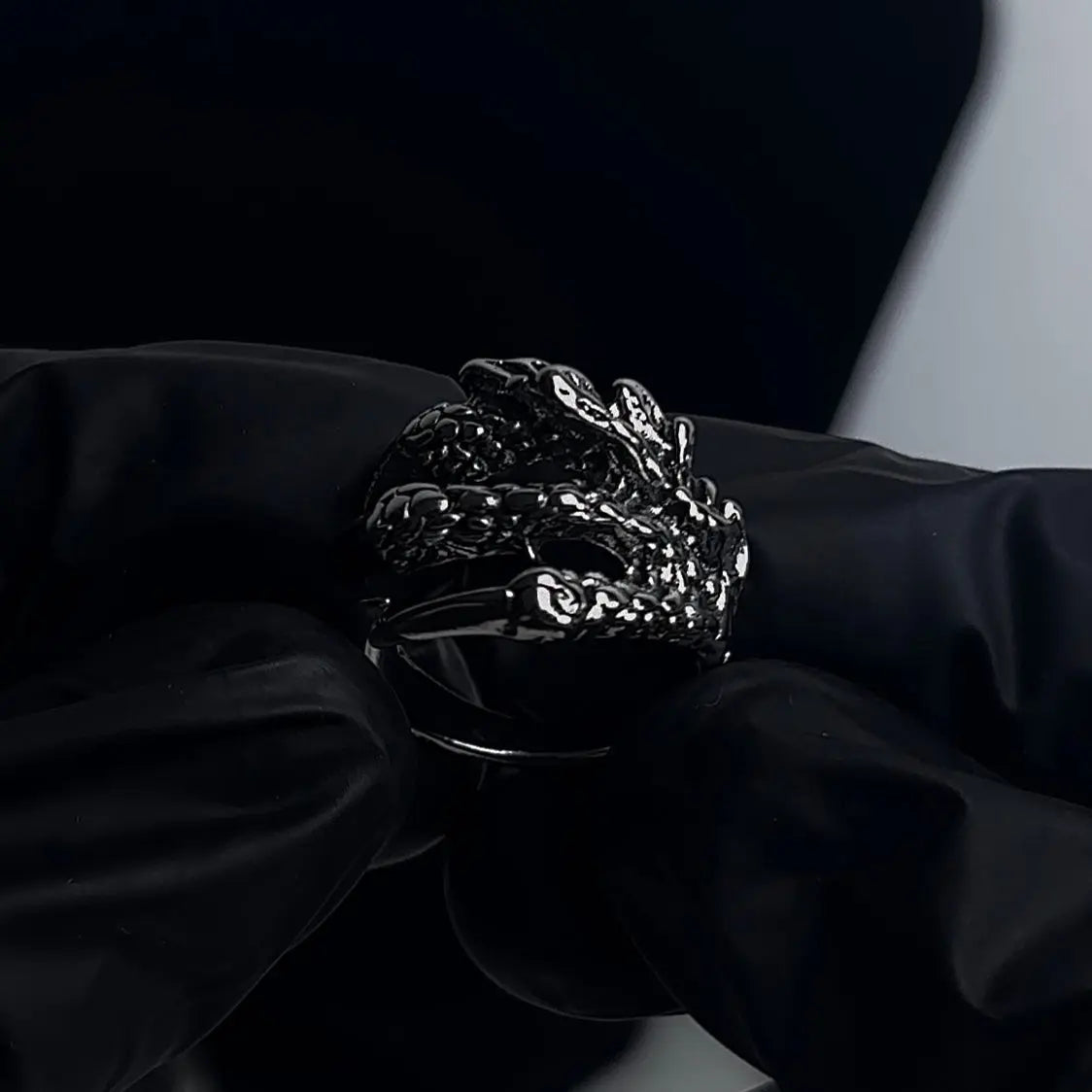 DRAGON CLAW RING