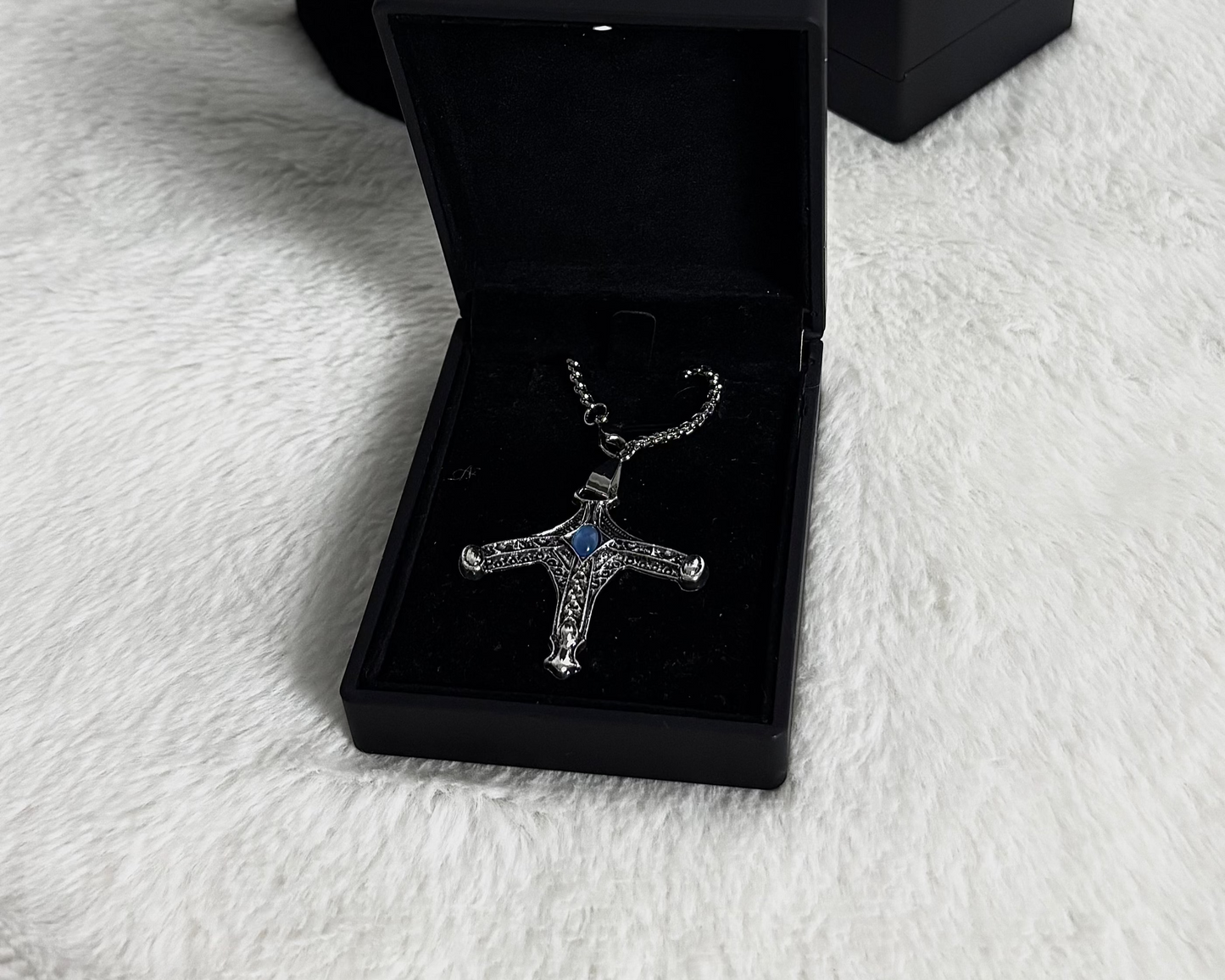 SWORD HUNTER PENDANT