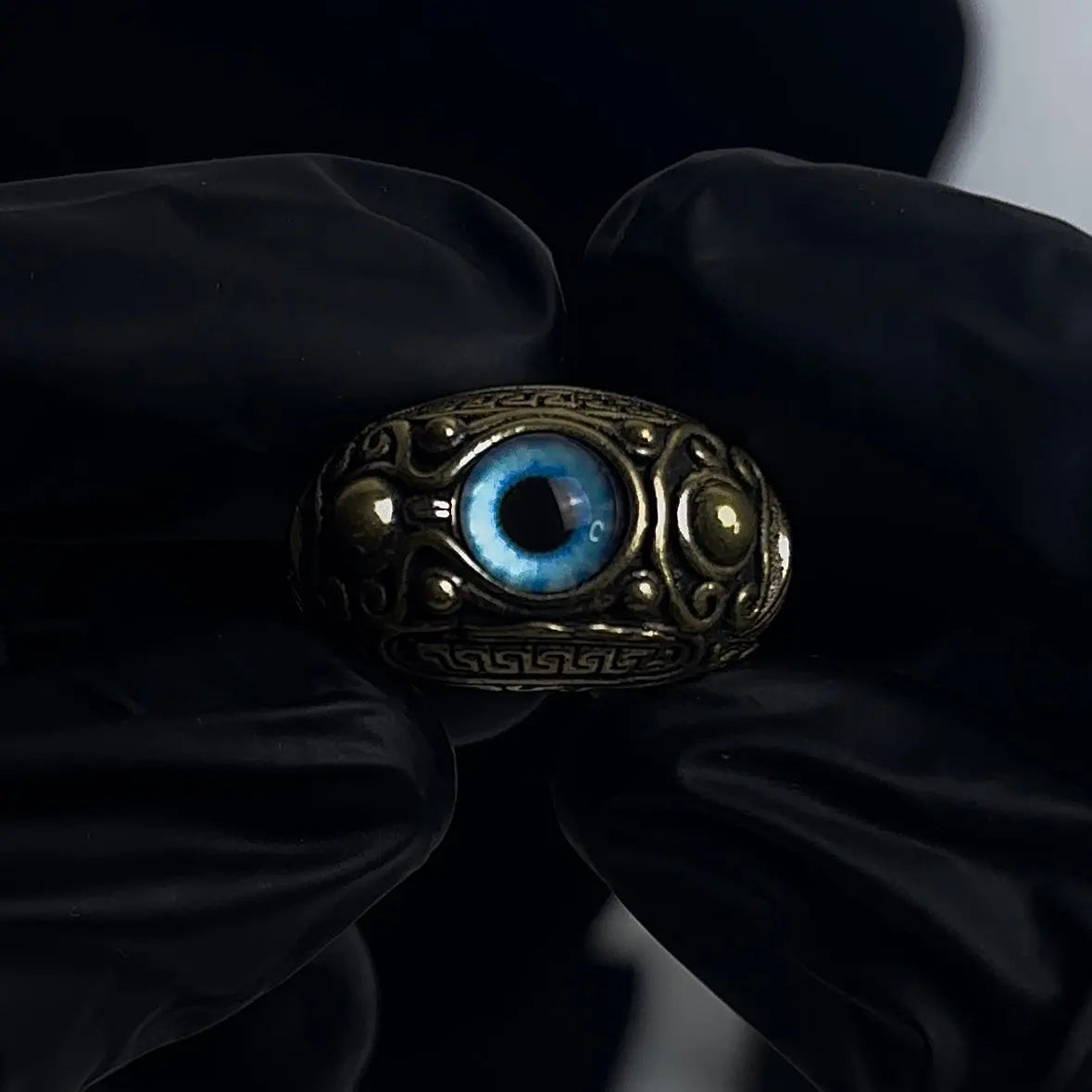 PONTIFF'S EYE RING