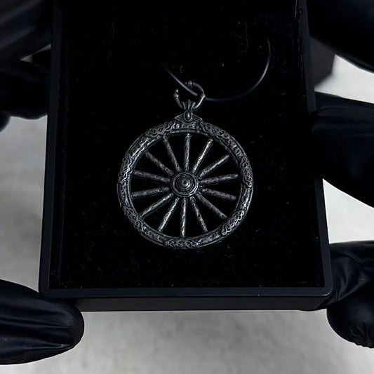 WHEEL HUNTER PENDANT